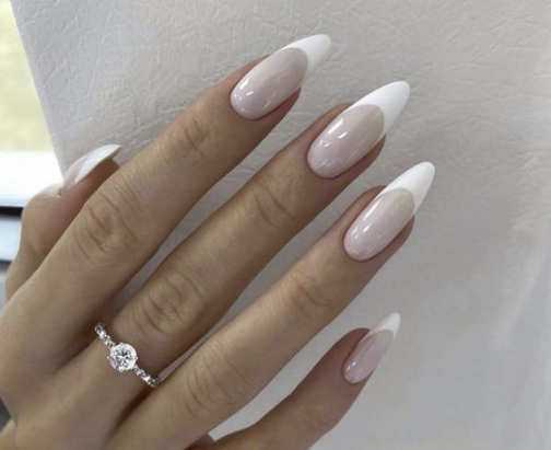 French manicure 2023
